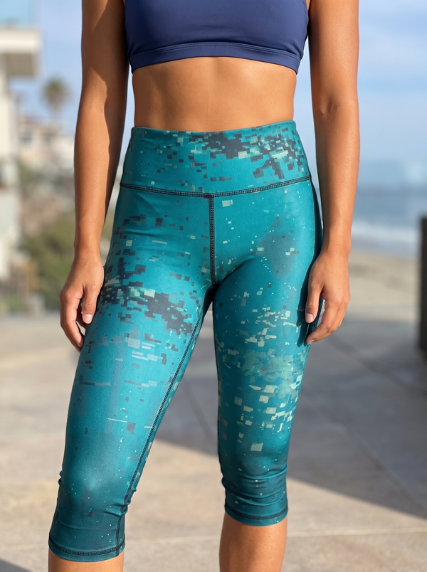Women's Turquoise Ember Yoga Capri Leggings