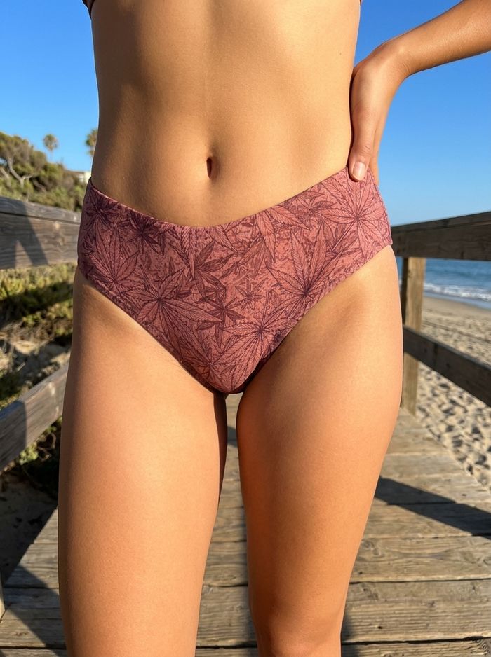High-Waisted — Tea Rose Kumo