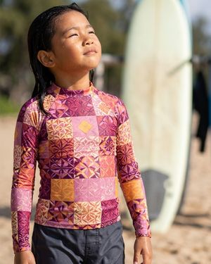Girls Millennial Pink Pulse girls rashguards