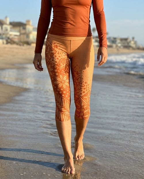 Muskmelon Aksara swim & gym capri leggings