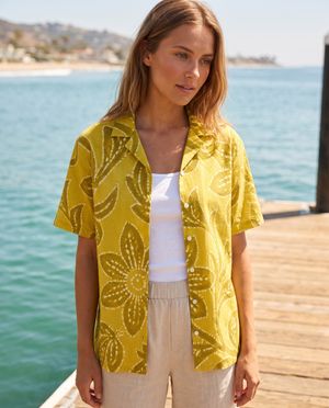 Acacia Gelang women's hawaiian shirts