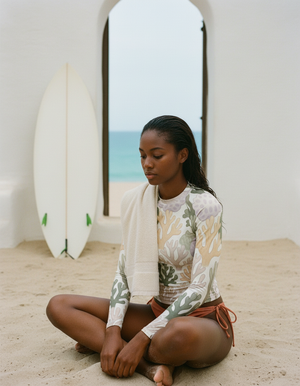 White Onyx Aquilo Rash Guard Women's Rashguard — Dripper