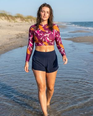 Women's Electric Fuchsia Nami women's crop-top rashguards