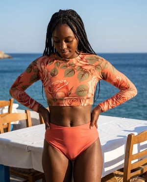 Women's Coral Petal Crop Top Rash Guard Women's Crop-Top Rashguard — Lolekai
