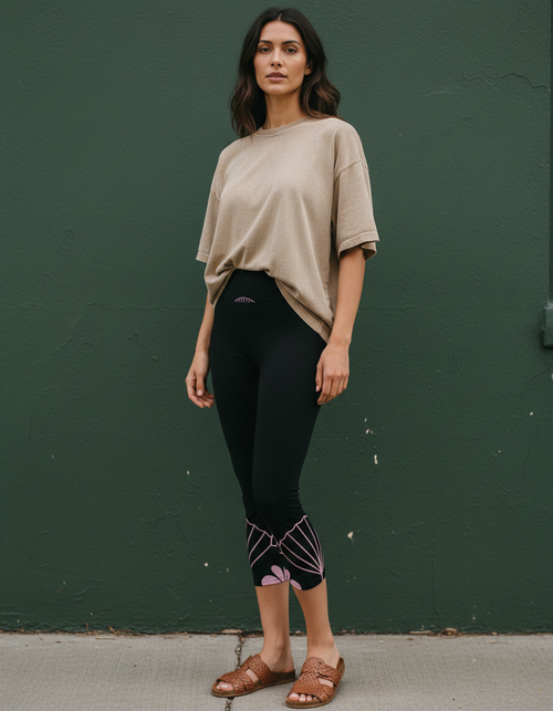 Amaranth Aurelia Capri Yoga Leggings Capri Yoga Leggings — Dripper