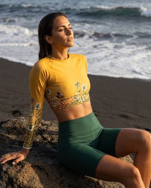 Women's Bone / Jewel Multi Kapa Tapa Crop Top Rash Guard bikini — Lolekai