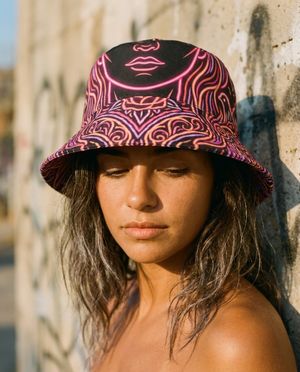 Mythos bucket hats