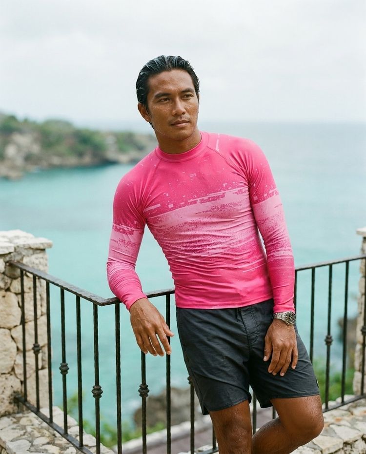 Men's Magenta Mosaic men's short-sleeve rashguards