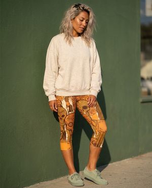 Amber Haze Cempasuchil swim & gym capri leggings