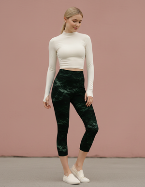 Runway Emerald Eclipse capri yoga leggings