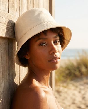 White Onyx Steel & Cloud bucket hats
