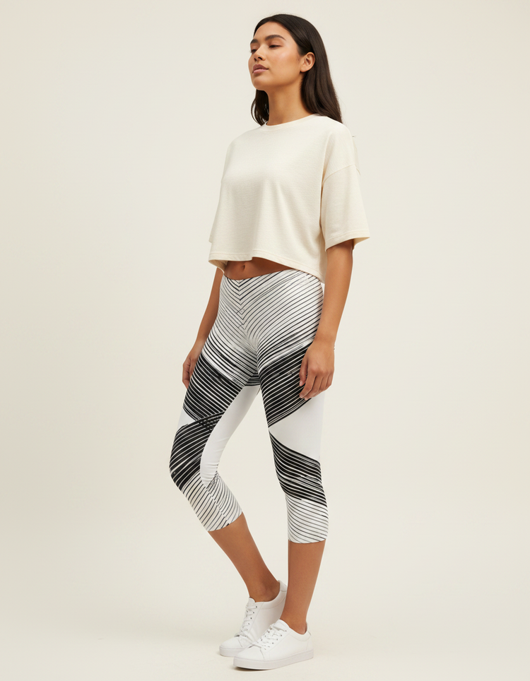 Women's Minimalist Line Art Capri Leggings
