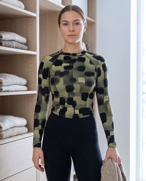 Acacia Phantom Base Layer Top women's base layers