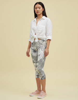 White Onyx Kumu capri leggings