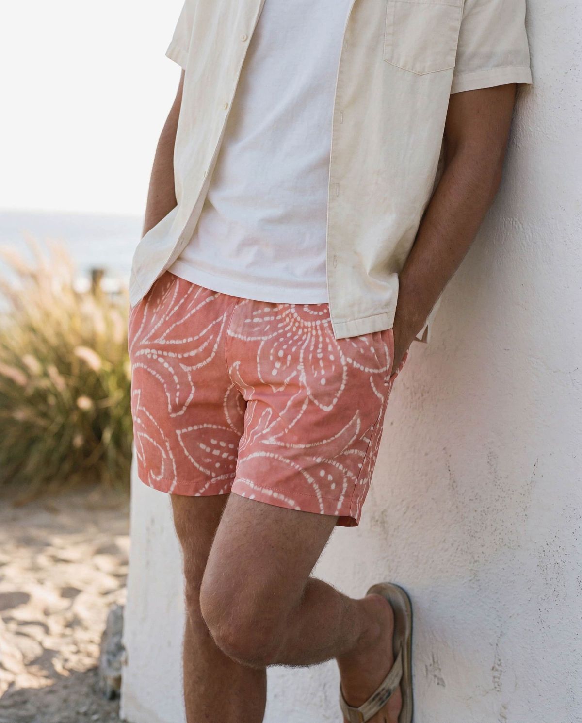 Coral Gelang Men's Swim Trunks Men's Swim Trunks — Lolekai