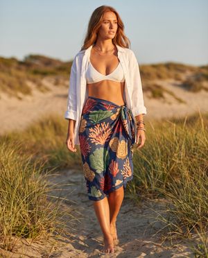Reef Garden short sarongs