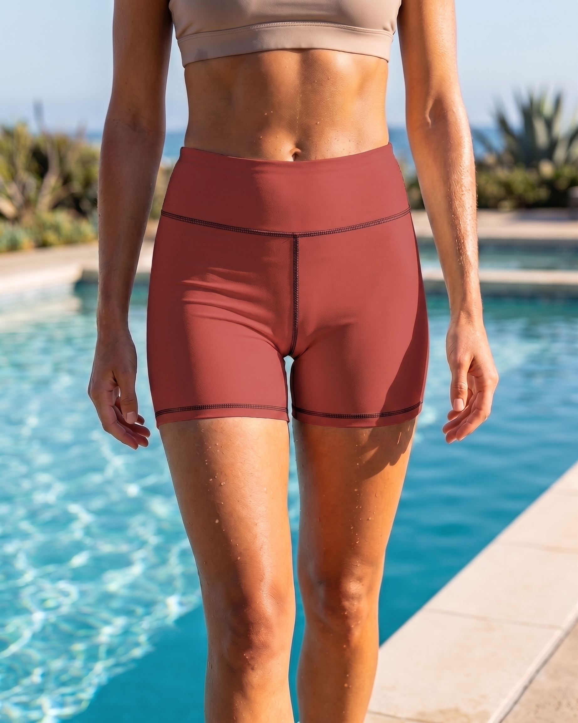 High-Rise shorts in Brick