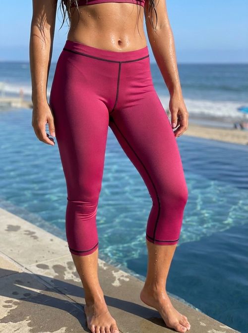 Viva Magenta Capri Leggings Capri Leggings — Lolekai