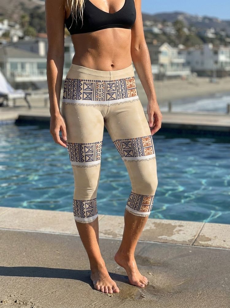 Women's Cream / Polynesian Multi Kapa Tapa Capri Leggings
