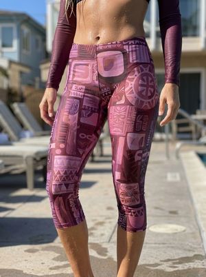 Amaranth Kaikea Capri Leggings Capri Leggings — Lolekai