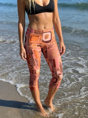 Tea Rose Lehua swim & gym capri leggings