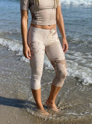 Angora Flare Capri Leggings Capri Leggings — Lolekai