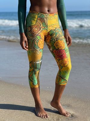 Acacia Catrina Capri Leggings Capri Leggings — Lolekai