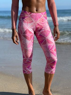 Millennial Pink Kanaloa Leggings Capri Leggings — Lolekai