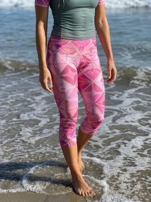 Dusty Rose Blaze Capri Leggings Capri Leggings — Lolekai