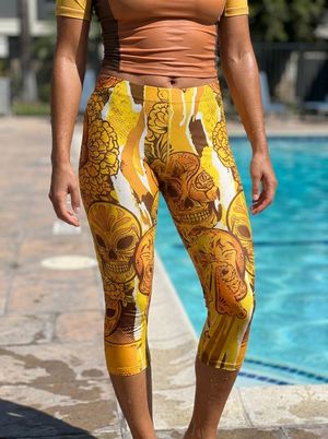 Yellow Cempasuchil Leggings Capri Leggings — Lolekai