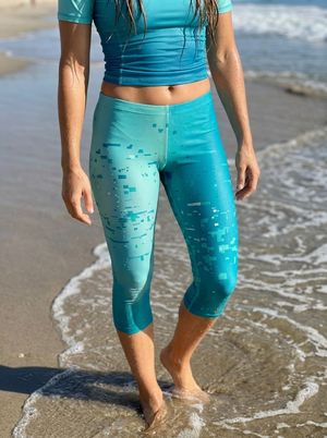 Turquoise Surge Leggings Capri Leggings — Lolekai
