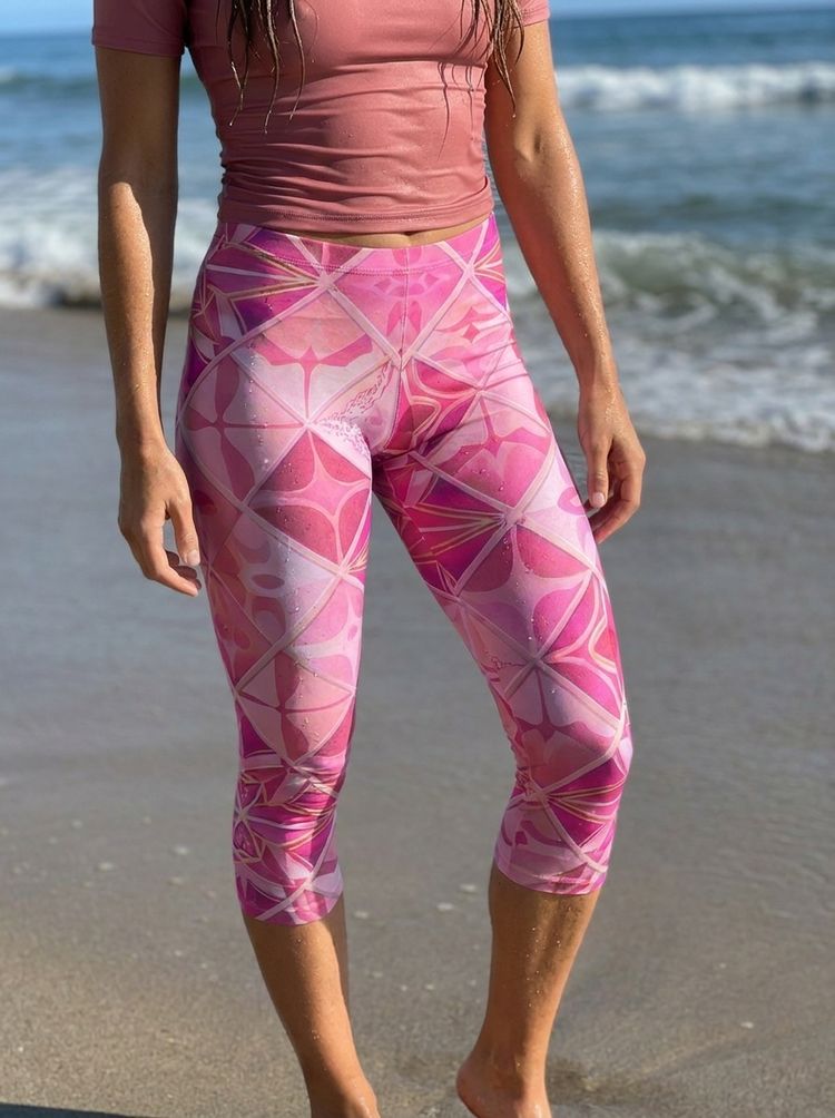 Women's Amaranth Zest Capri Leggings