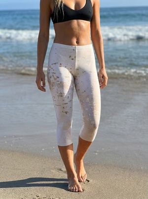 White Onyx Zest Capri Leggings Capri Leggings — Lolekai