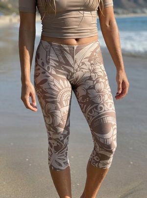 Angora Honua Uli Leggings Capri Leggings — Lolekai