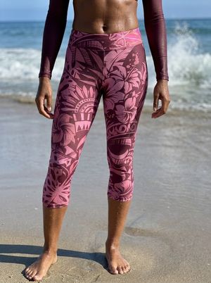 Dusty Rose Honua Poni Capri Leggings Capri Leggings — Lolekai