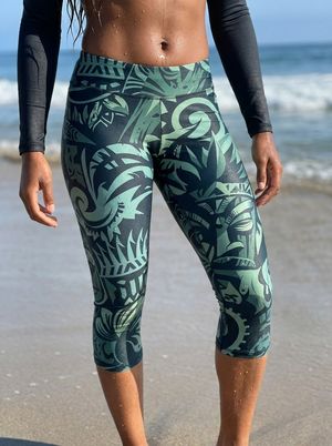 Alexandrite Nalu Poni Capri Leggings Capri Leggings — Lolekai