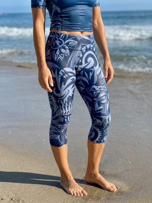 Blue Aura Nalu Poni Leggings Capri Leggings — Lolekai
