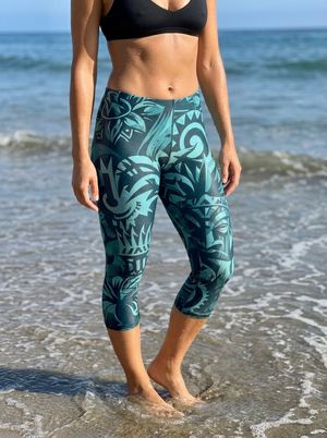 Transformative Teal Nalu Poni Leggings Capri Leggings — Lolekai