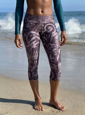 Burnished Lilac Nalu Poni Leggings Capri Leggings — Lolekai