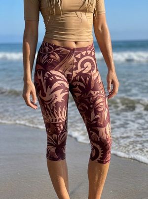 Dusty Rose Nalu Lehua Leggings Capri Leggings — Lolekai