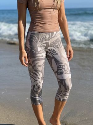 White Onyx Makani Uli swim & gym capri leggings