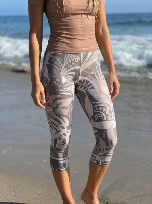 White Onyx Makani Uli Capri Leggings Capri Leggings — Lolekai