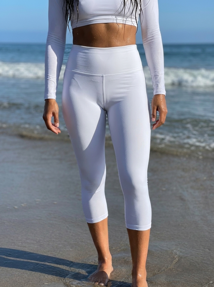 High Waist in White