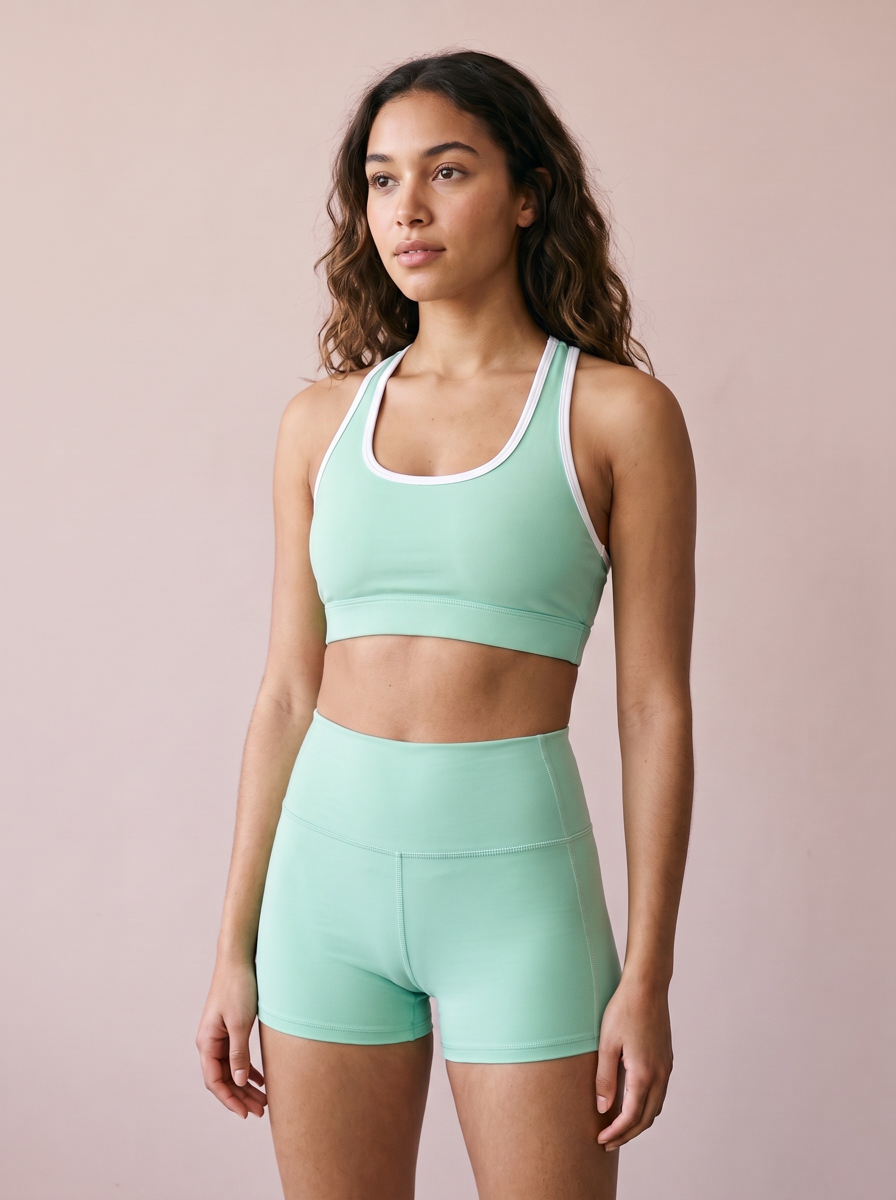 Yoga Shorts in Jelly Mint