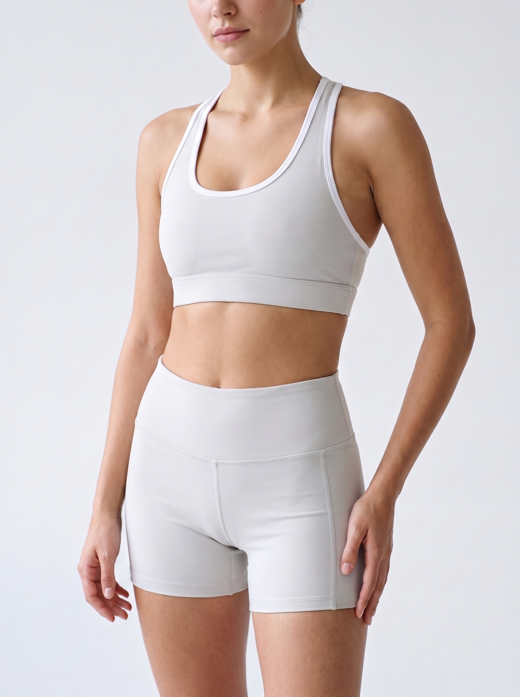Yoga Shorts in Platinum